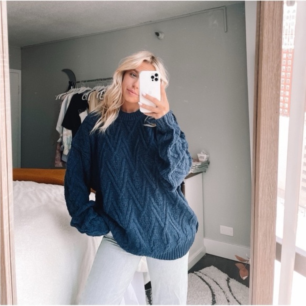 Free People Isla Cable Stitch Tunic Sweater in Varsity Navy